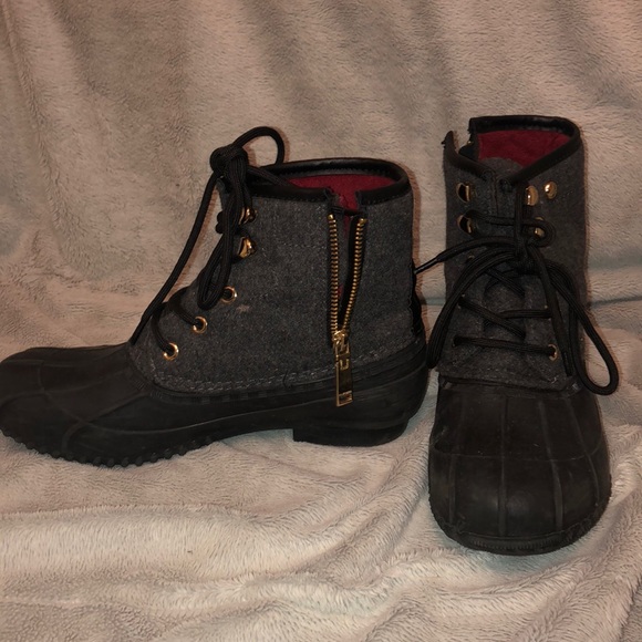 Tommy Hilfiger Shoes - Tommy hilfiger snow boots
